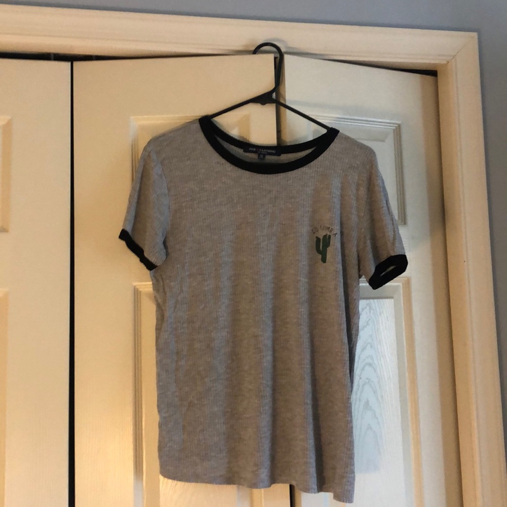 graphic tee